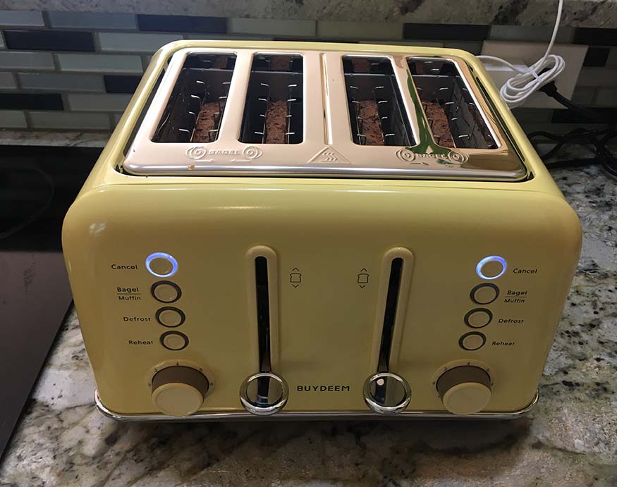 BUYDEEM DT640 1800-Watt 4 Slice Toaster, Yellow, Extra Wide Slots, Stainless  Steel, Removal Crumb Tray, 7-Shade Settings DT-6B83Y - The Home Depot